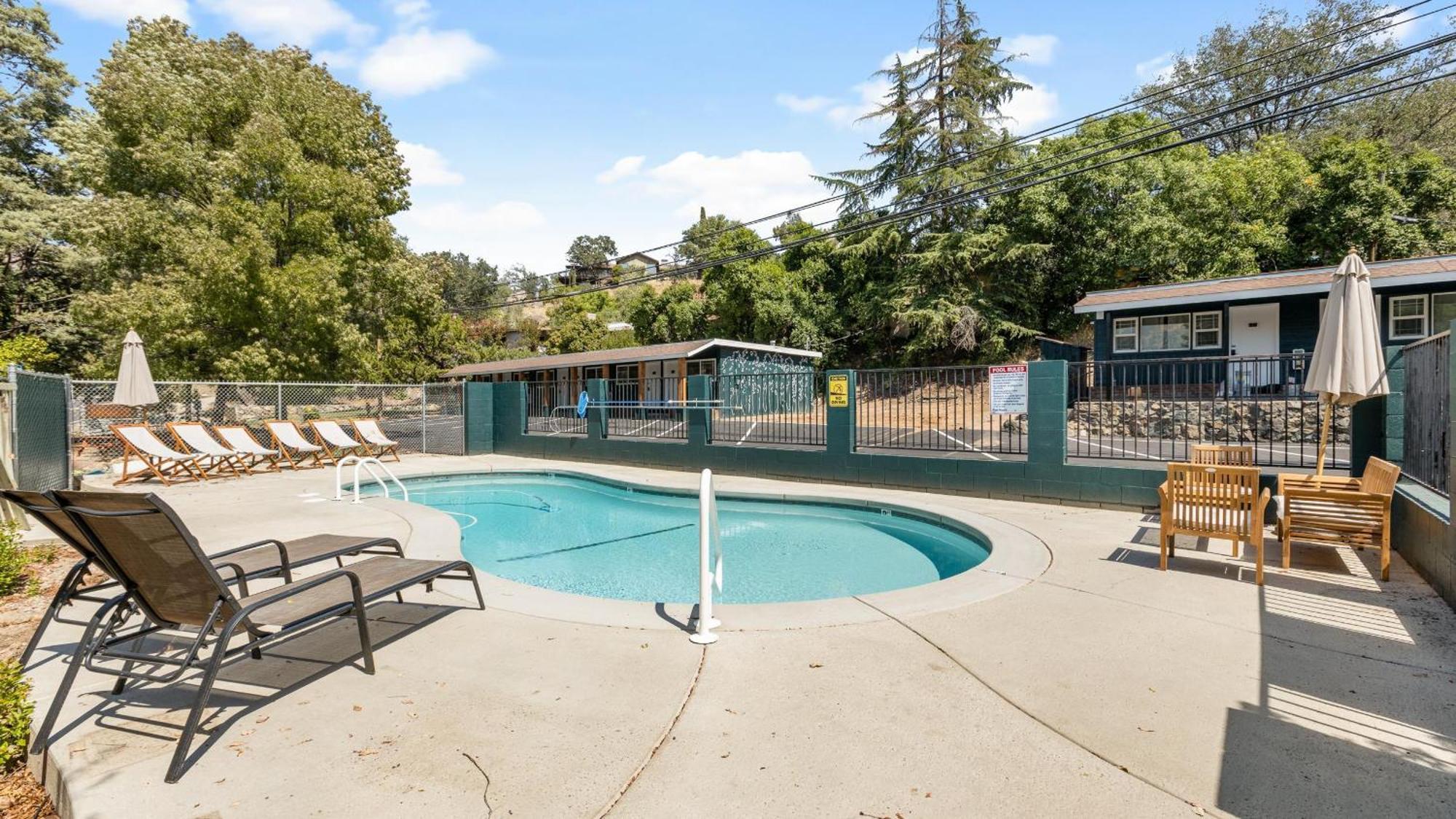 The Rae | Sequoia Motel Rm 5 Three Rivers Buitenkant foto